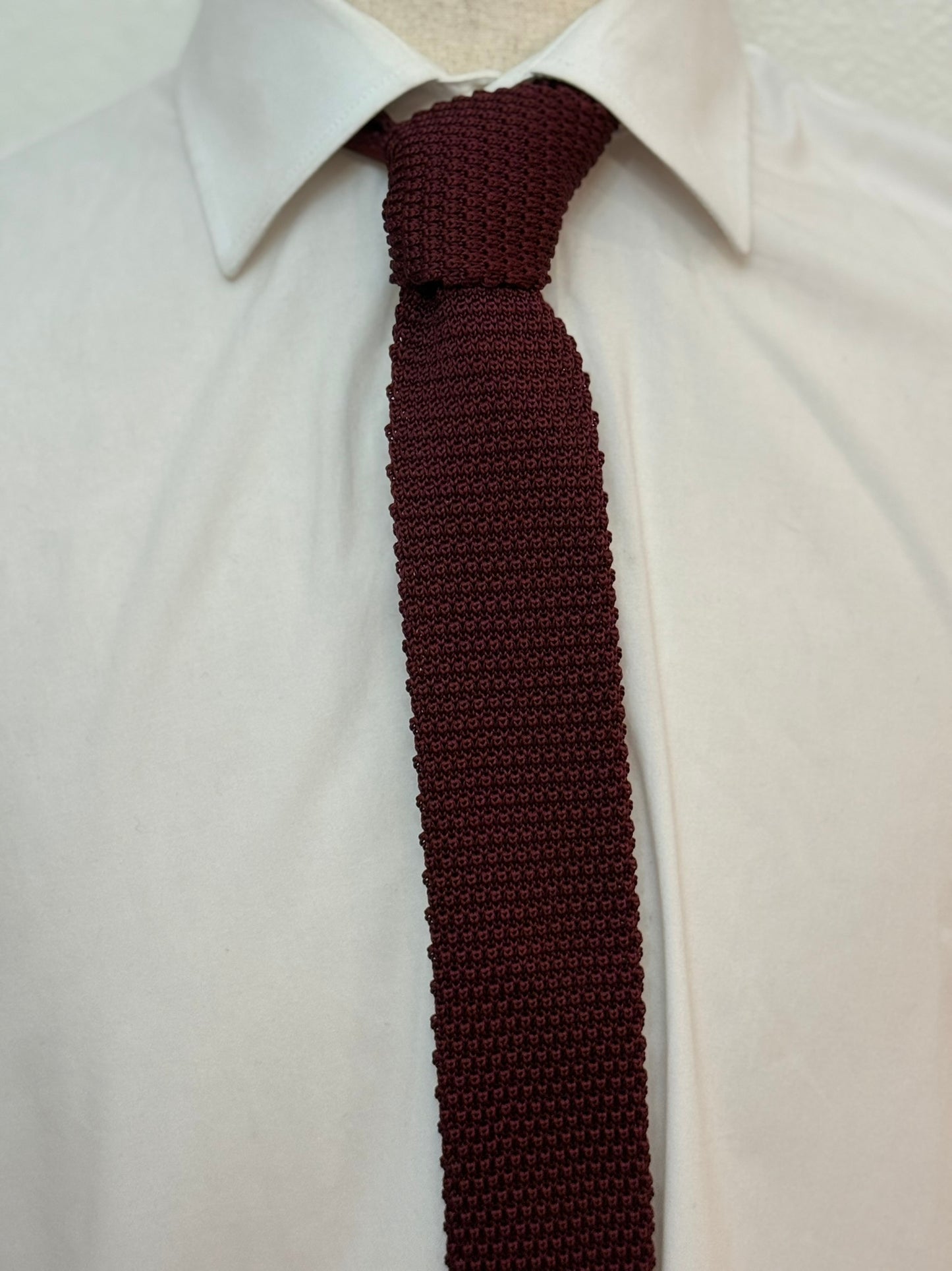 Solid Maroon knit necktie