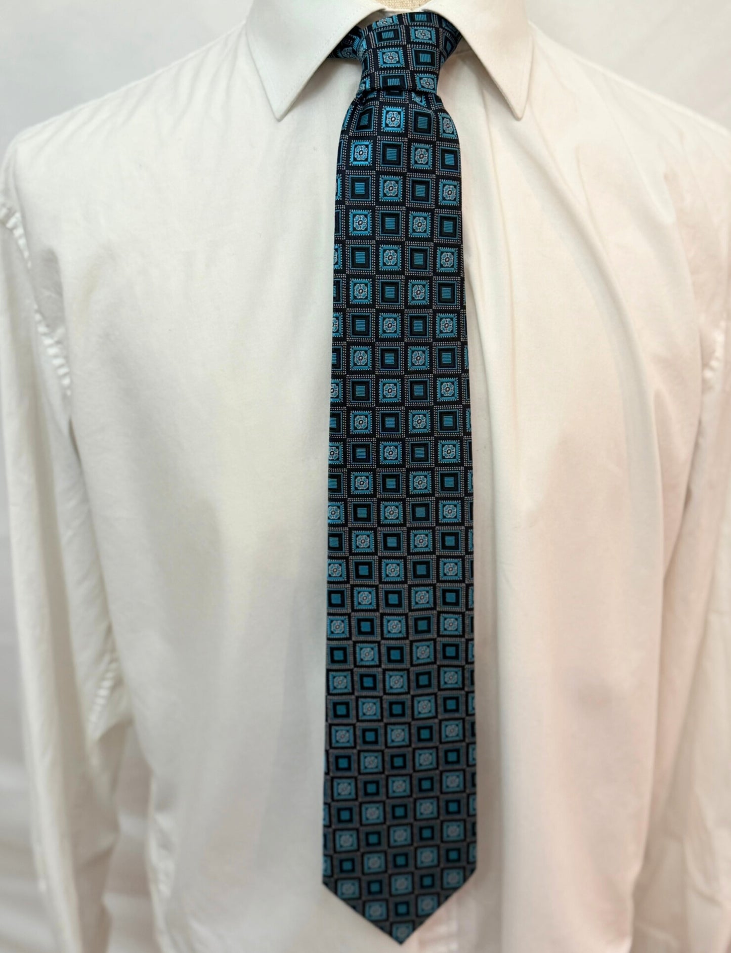 Oasis Blue and Black Retro Flower Necktie