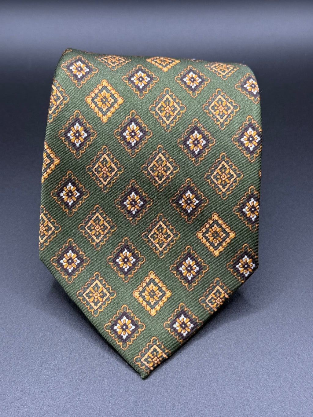 The Emerald Crest Necktie