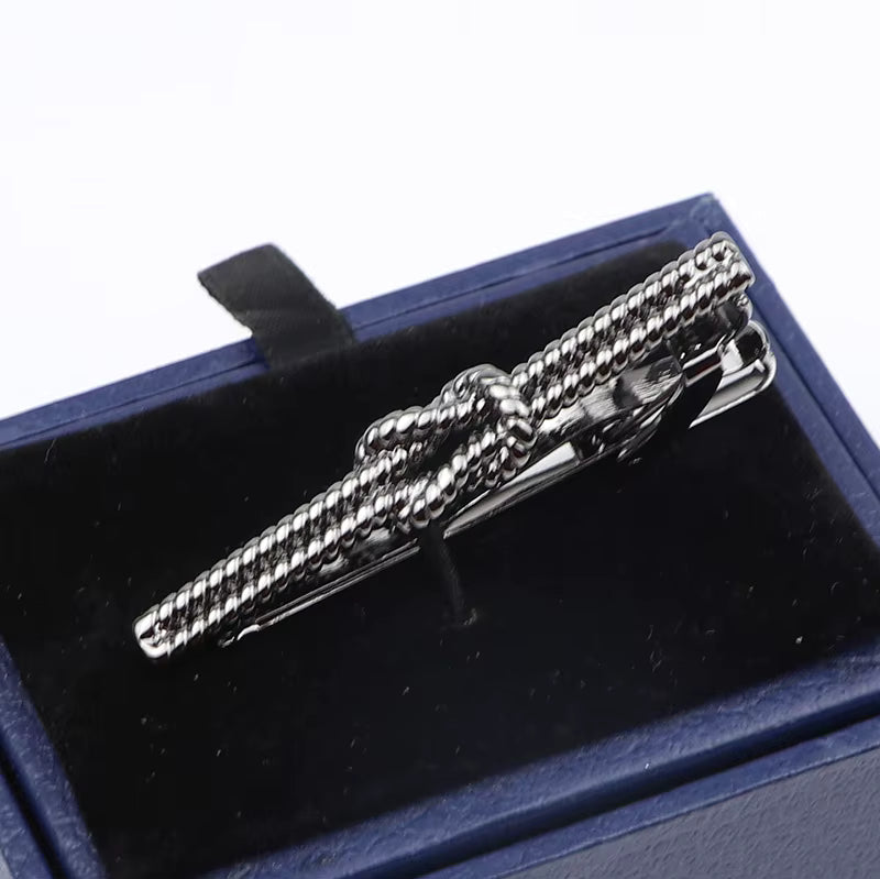 Rope tie clip