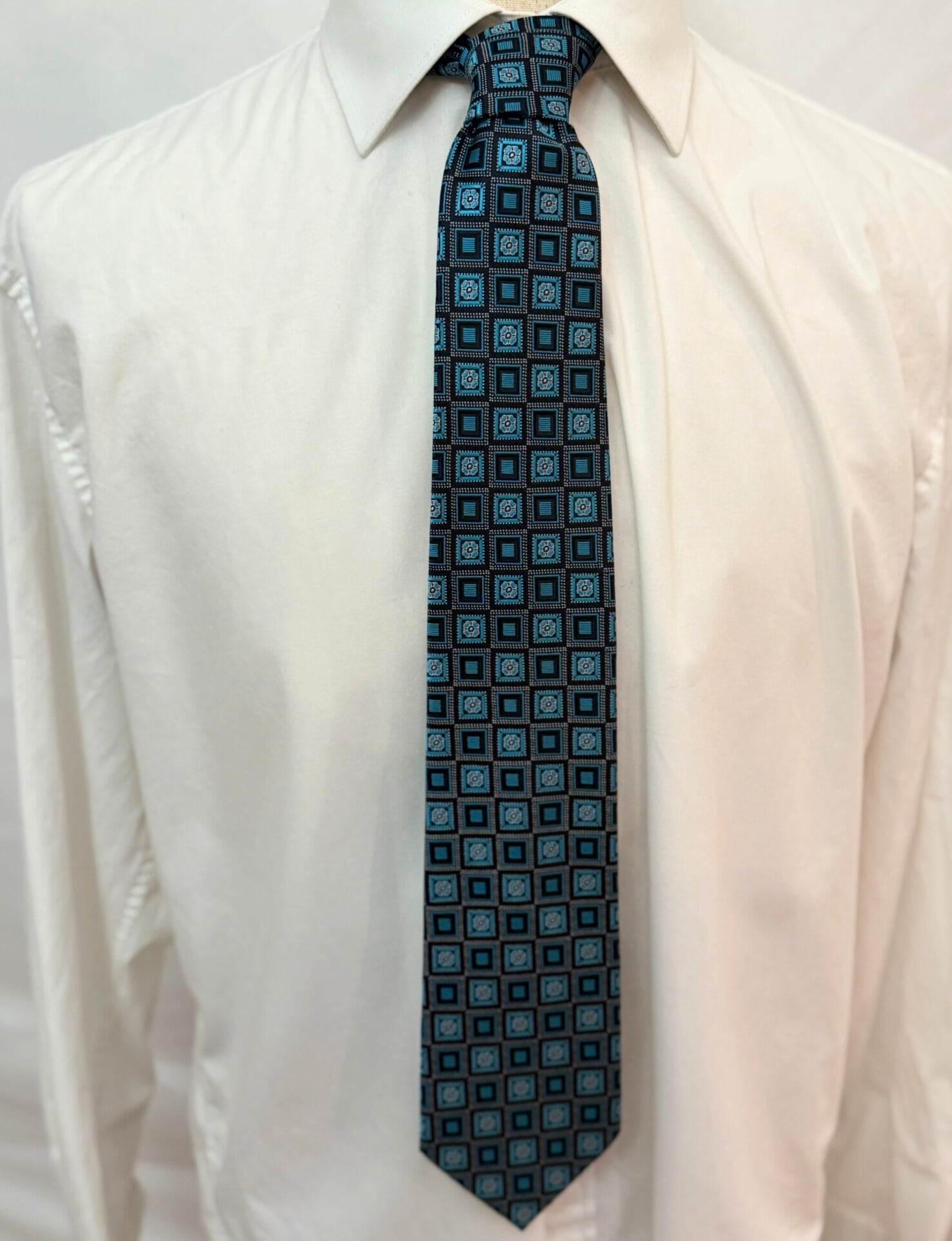 Oasis Blue and Black Retro Flower Necktie